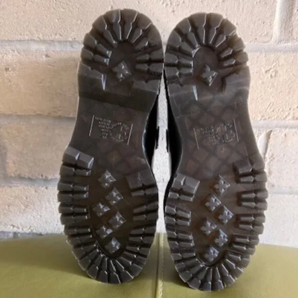 Dr. Martens Bethan black polished smooth t-bar mary jane size US W 11 - Picture 6 of 9